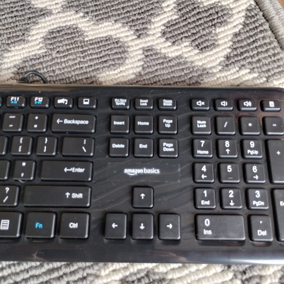 Keyboard and mouse - Picture 2 of 3